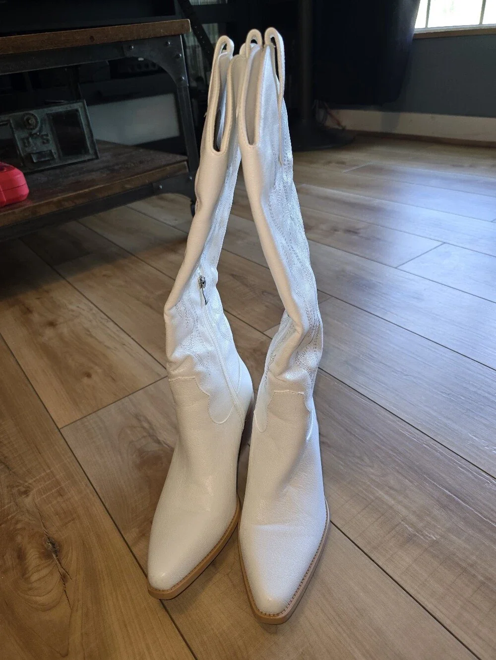 Amazon White Knee High Size 7 cowboy boots - Worn Once